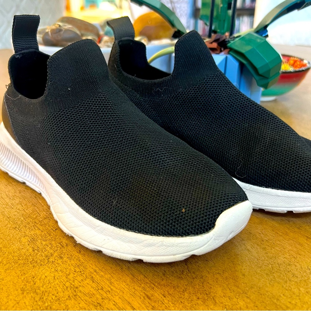 2Y H&M sneaker